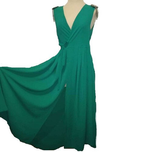 MAXIVESTIDO "MANTIS" VERDE JADE CON APLICACION EN HOMBROS AZNARA CONFECCIONES