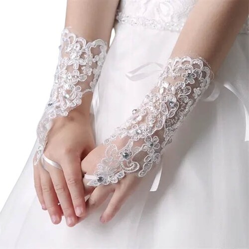 Guantes Primera Comunión Princesa Blancos Encaje Gala