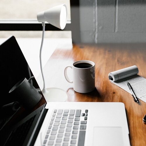 Lámpara De Escritorio Led Ajustable Cuello Flexible 360