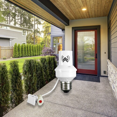 Socket Automático con Sensor de Luz (Enciende al Anochecer y Apaga al Amanecer) compatible con Focos Incandescentes, Led o Ahorradores de 40 Watts / Master / MP-SOCKETFOT