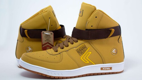 Tenis Newk Para Hombre Línea Lit-bota Sneakers Color Mostaza Blanco