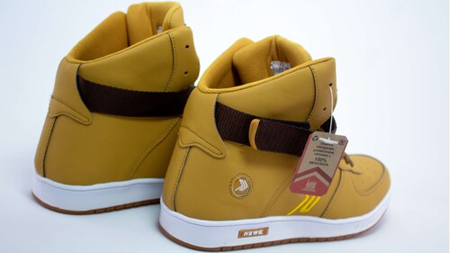 Tenis Newk Para Hombre Línea Lit-bota Sneakers Color Mostaza Blanco