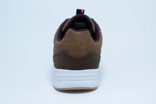 Tenis Newk Para Hombre Línea Opresor Nut Canela Café
