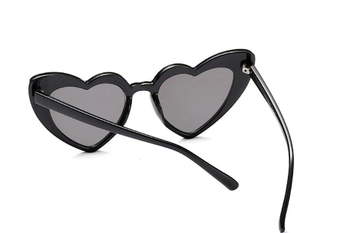 Lentes De Sol Valeria Corazón Oversize Negro.