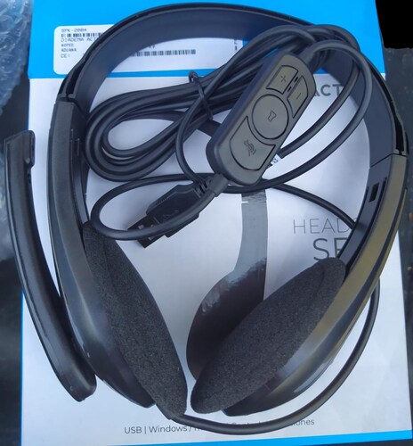 DIADEMA AUDIFONOS MICROFONO CONEXION USB ALAMBRICA CONTROLADOR AC-932240 VOLUMEN NEGRO PC
