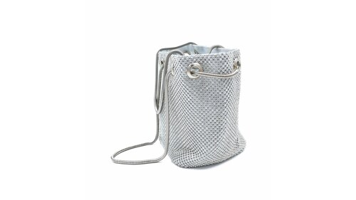 ADORN, Bolsa clutch para dama, color plata.