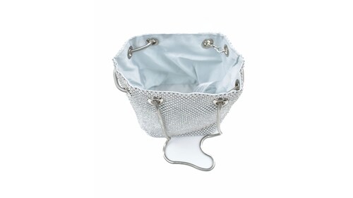 ADORN, Bolsa clutch para dama, color plata.