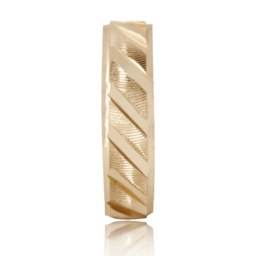 Anillo Número 7.5 Tipo Argolla Oro 18k Laminado #94 Diseño En Rayas Media Caña