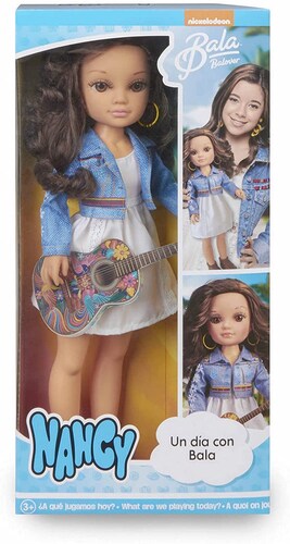 Nancy Influencer Un Día Con Bala 45cm Altura Con Guitarra 
