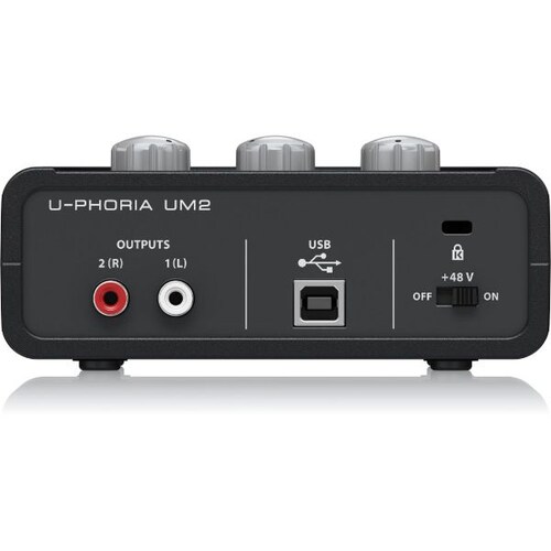 Interface De Audio Behringer U-PHORIA UM2.