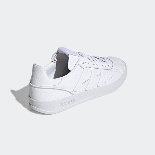 TENIS ADIDAS SOBAKOV P94