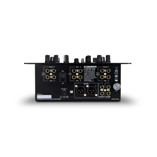 MEZCLADORA PARA DJ ALLEN & HEATH XONE 23 .