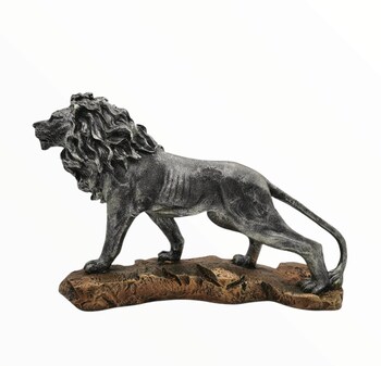  Kensington Hill Regal Lion 11 High Sculpture in a