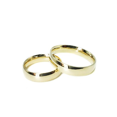 Par de argollas matrimoniales lisas amarillas de 4mm de Oro 14k *(Grabado de regalo)*