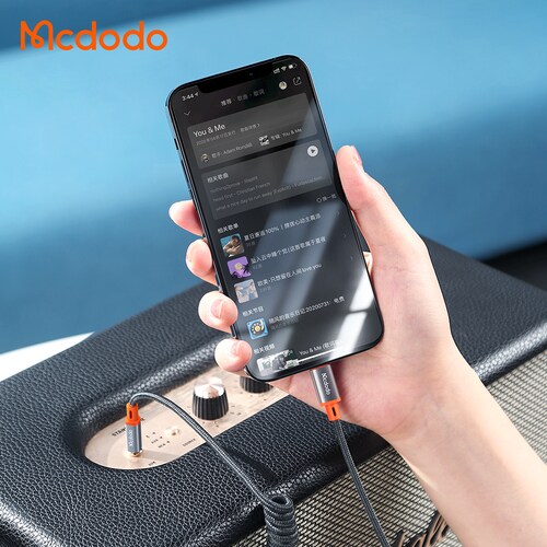 Cable de Audio Digital Retractil Lightning 1.8m