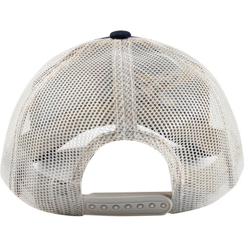 Gorra Wallis C9224146, con malla y ajustador snapback de plástico.