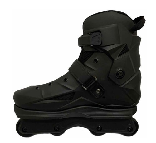 Patines Agresivos Blazer Allblack con Funda Cubreruedas y Maleta Omniroller de Regalo!