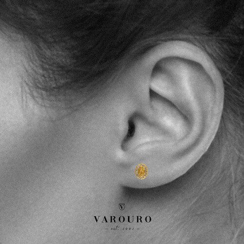 Aretes Broqueles Virgen Guadalupe  VAROURO Oro 14k Zirconia + Estuche