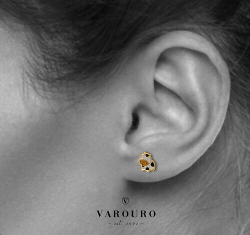 Aretes | Broqueles Vaca VAROURO Oro Sólido 10k Piercing + Estuche.