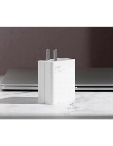 Cargador de pared Xiaomi de 67W con cable naranja USB-C