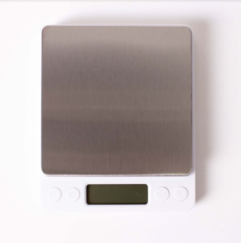 Báscula Gramera Digital Chica de 0-1gr a 2kg.  BLANCO.