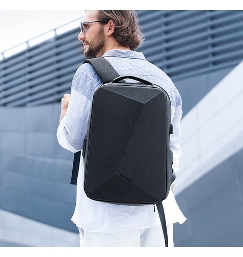 Mochila con impermeable Mark Ryden Modelo 9405YY