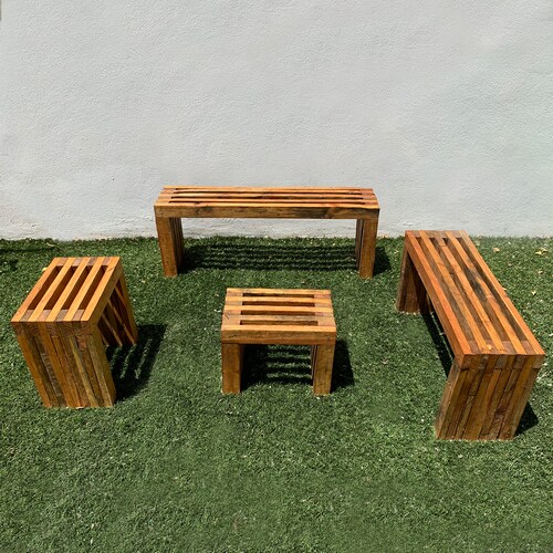 Sala con Banca de Jardín Exterior estilo Vintage, 4 piezas, muy durable y resistente al sol y lluvia.