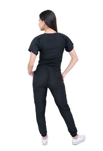 Pijama Quirúrgica Negra Jogger Antifluidos Dama