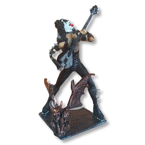 FIGURA THE DEMON GENE SIMMONS DE LA BANDA KISS COLECCIONABLE 