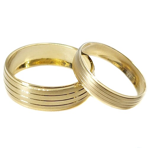 Par de Argollas con Grabado Laser de Oro 10K de 4mm y 6mm *Grabado de Regalo*