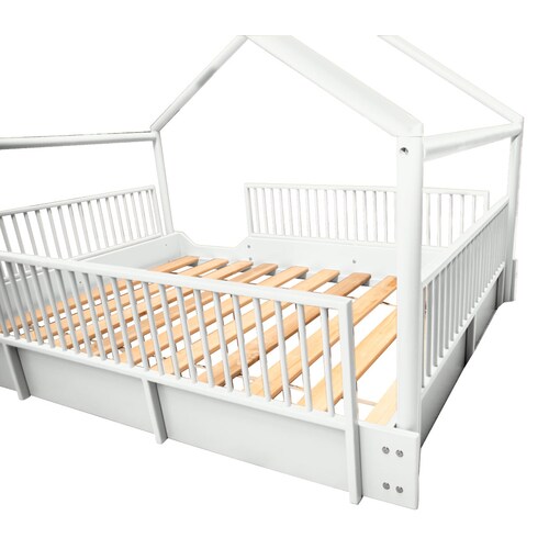 Cama Matrimonial de madera Montessori con barandales removibles .