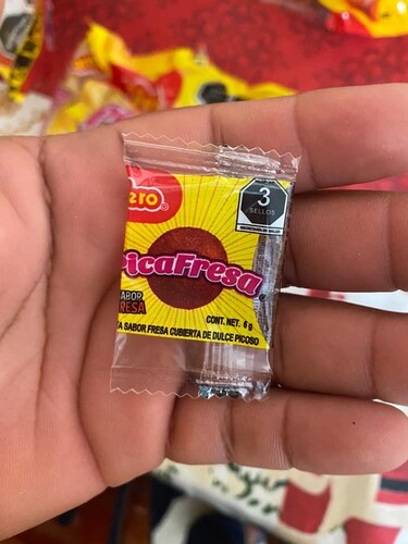 Dulce Pica Fresa Vero Picafresa 100 piezas Gomita con chile