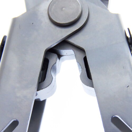 G5500 Gerber Compact Sport Mp400 Multitool Con Funda.