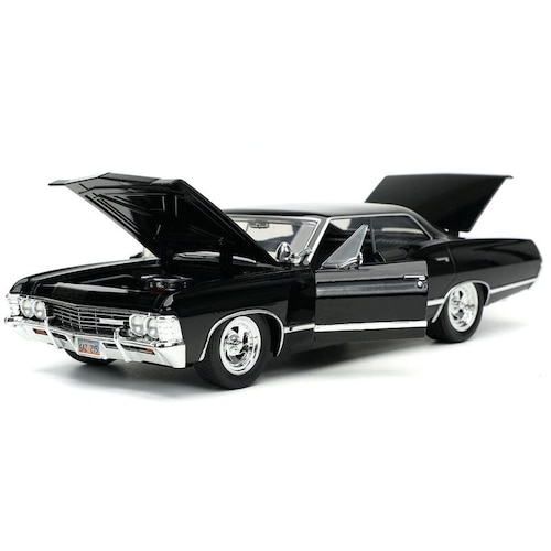 1967 Chevy Impala con Figura de Dean Supernatural Jada Toys Escala 1:24