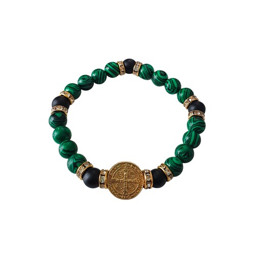 Pulsera de hombre de San Benito con piedra verde y piedra onix