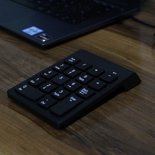 Teclado numérico Archy inalámbrico 18 Teclas para PC, Laptop, Potátil, Delgado, con Receptor USB, Silencioso, Diseño Moderno, Compatible con Windows y Mac (KB06)