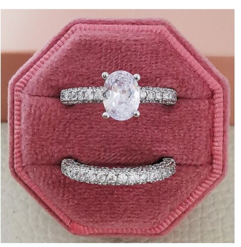 Juego de Anillo Compromiso Oval y Churumbela  Zirconías en Plata .925.