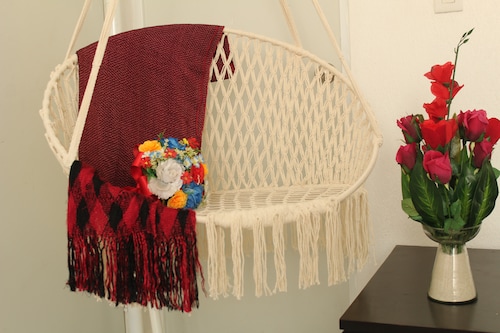 Hamaca Silla Columpio de Algodon con macramé Color Natural .