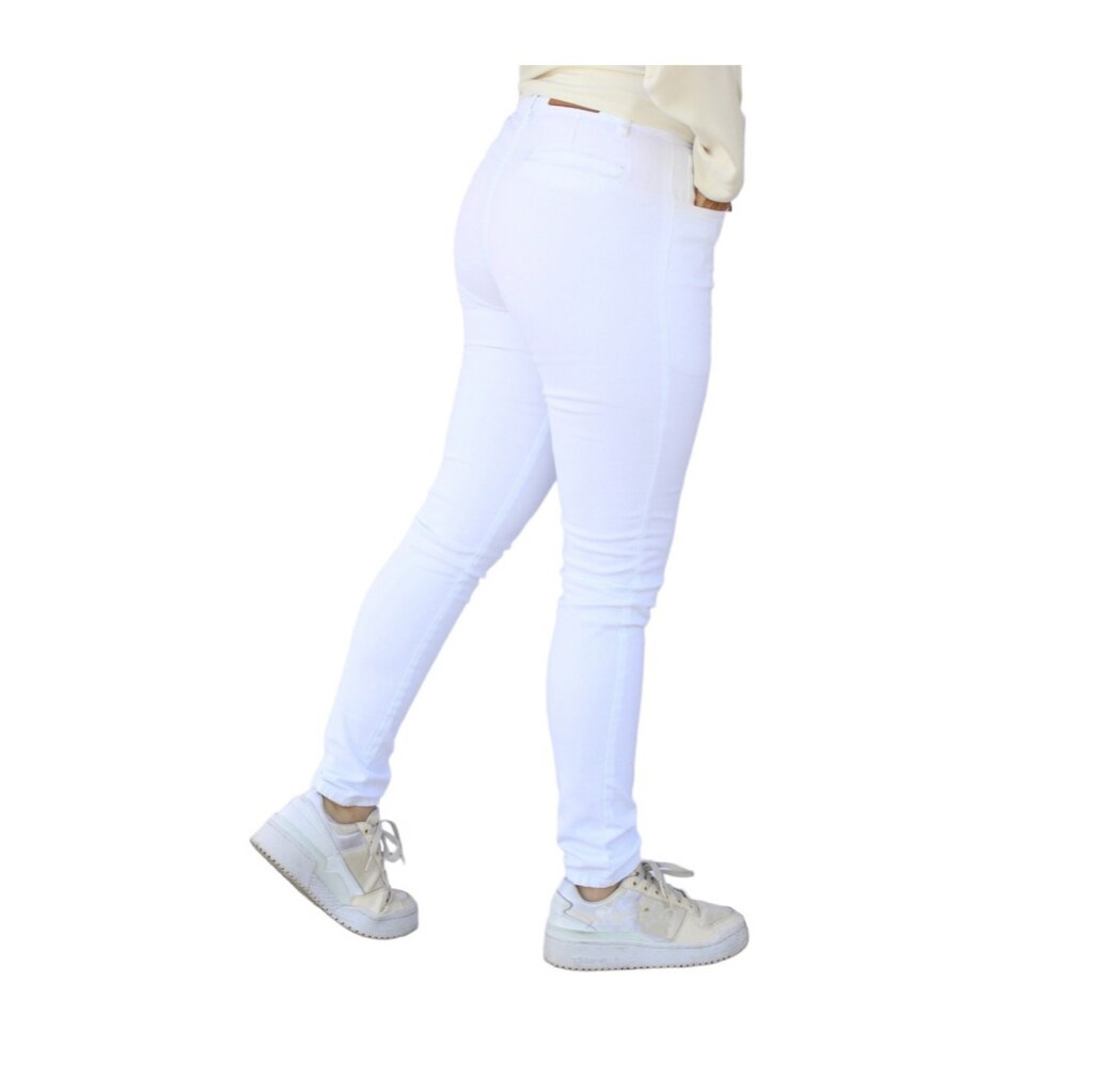 Pantalon de gabardina online blanco mujer