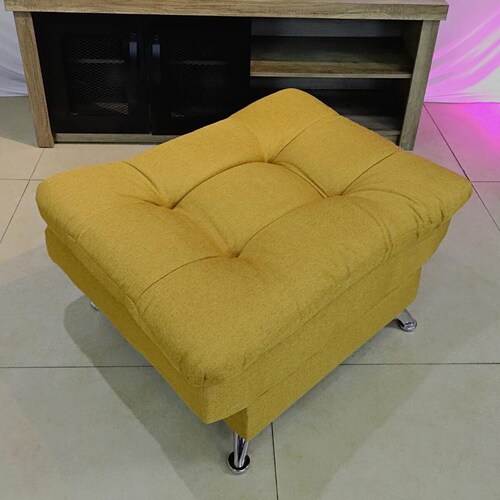 Taburete  Moderno Puff en Lino Mostaza Reposapiés