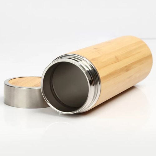 CARAVIAN Termo de Agua, Café y Té de 500 ml con Filtro de Acero Inoxidable para Infusiones, Vaso Térmico Ecológico de Doble Pared Recubierto de Bambú sin BPA  