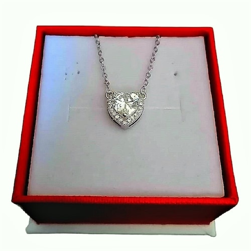 Dije Corazon Plateado ADELSTEN en Chapa de Rodio y SWAROVSKI ELEMENTS INCLUYE DE REGALO ARETES DIAMOND Y CAJA PARA REGALO