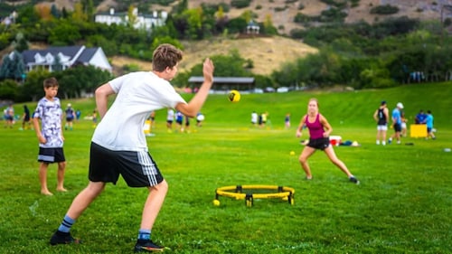 Equipo Juego De Pelota Spikeball Rookie Kit Red Y 1 Pelota.