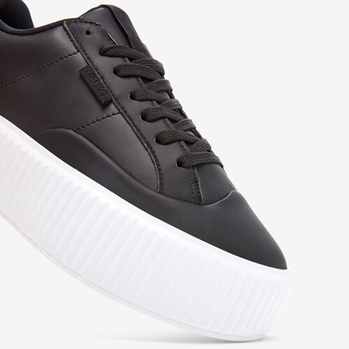 Tenis Fila Sandblast Negro Blanco de Dama Original.