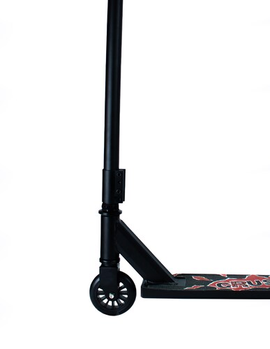 Scooter semiprofesional color negro para trucos en rampa modelo 210