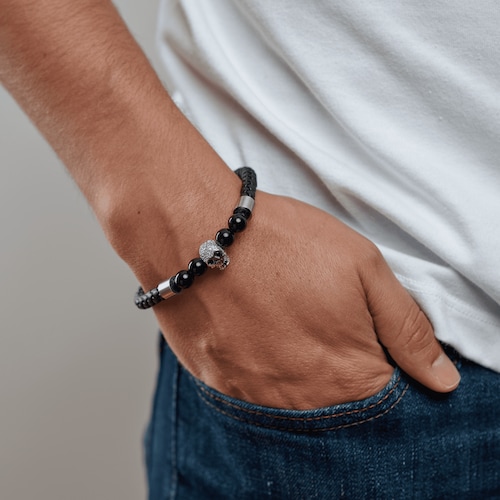 LUCKMAN Pulsera Hombre de Calavera con Zirconias y Piedra Obsidiana Negra , Brazalete de Cuero Piel Vegana y Acero Inoxidable, Broche Magnético - Modelo Greg