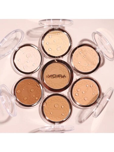 Polvo compacto a prueba de agua Moira Cosmetics Deep