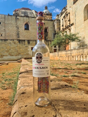 Mezcal Artesanal Laca Laca 100% Agave Espadín Joven 750ml