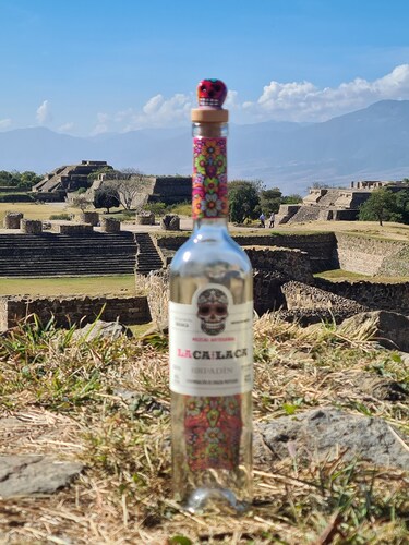 Mezcal Artesanal Laca Laca 100% Agave Espadín Joven 750ml