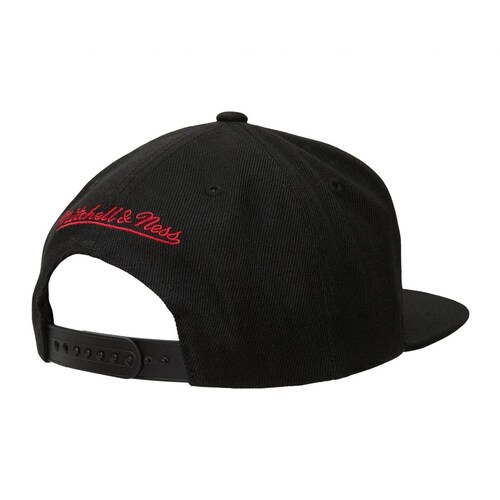 Gorra Mitchell & Ness Nba Finals Chicago Negro CBUBCLK